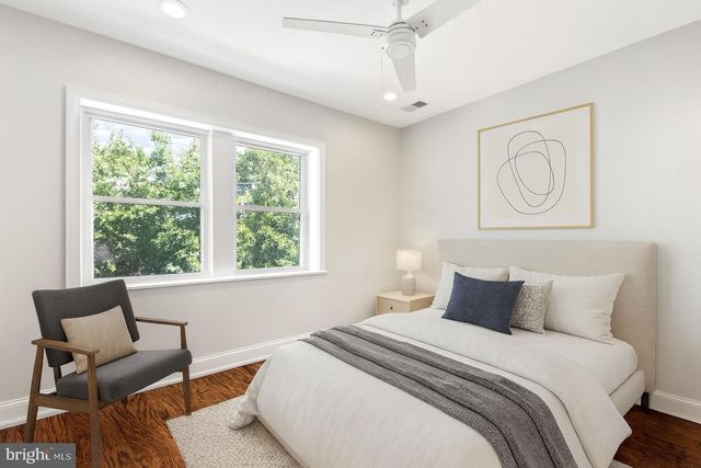 1615 FAIRLAWN AVE SE, Washington, DC 20020