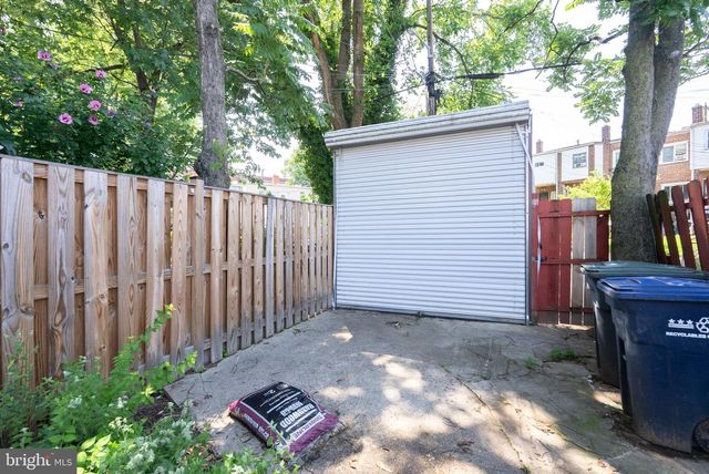 1615 FAIRLAWN AVE SE, Washington, DC 20020