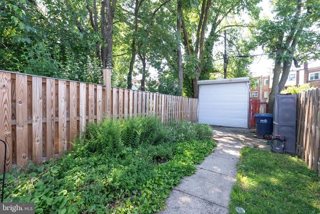 1615 FAIRLAWN AVE SE, Washington, DC 20020