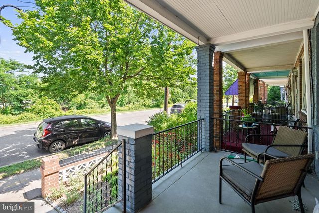 1615 FAIRLAWN AVE SE, Washington, DC 20020