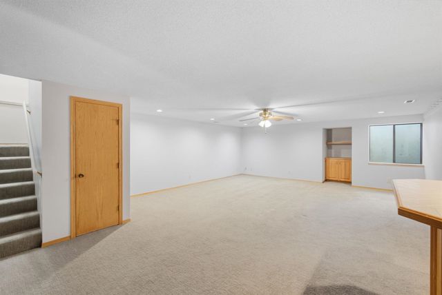 10214 W Jamesburg St, Wichita, KS 67212