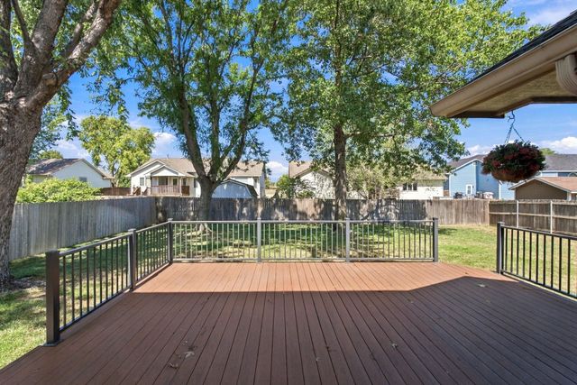 10214 W Jamesburg St, Wichita, KS 67212