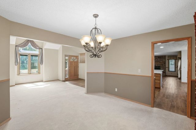 10214 W Jamesburg St, Wichita, KS 67212