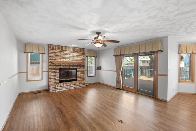 10214 W Jamesburg St, Wichita, KS 67212