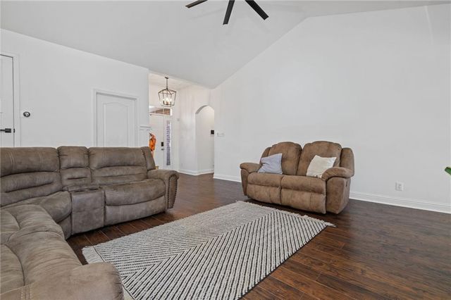 10325 Southland Way, Semmes, AL 36575