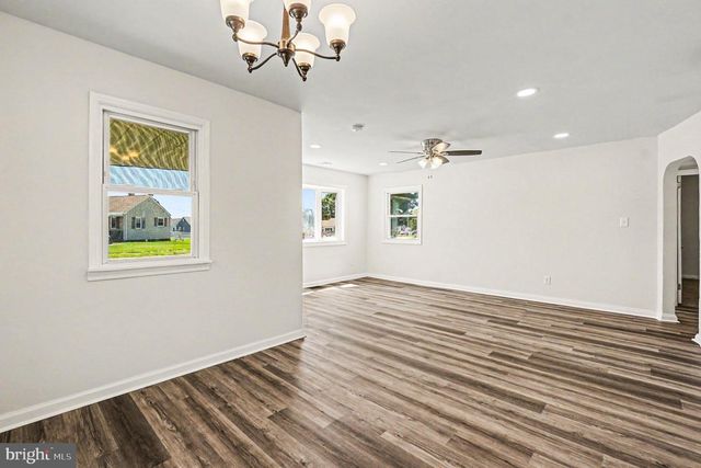 36 N PURDUE AVE, New Castle, DE 19720
