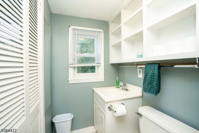 7 S Railroad Ave, Stockton Boro, NJ 08559