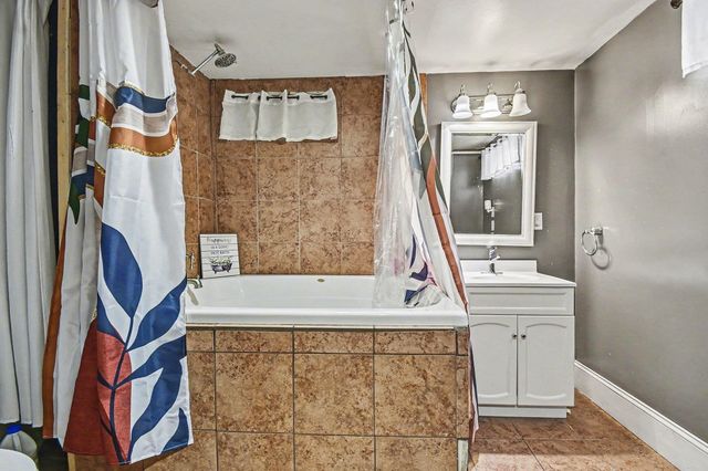 2740 Wexford Drive, Saginaw, MI 48603