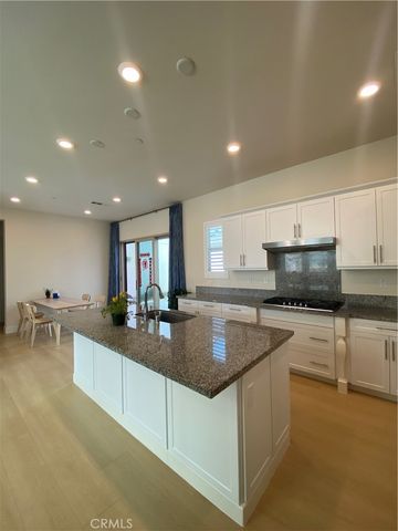 104 Spectacle, Irvine, CA 92618