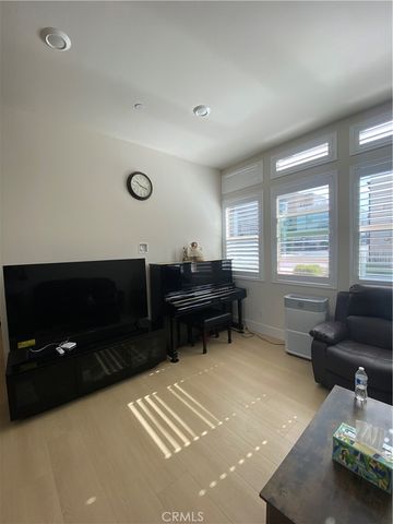 104 Spectacle, Irvine, CA 92618