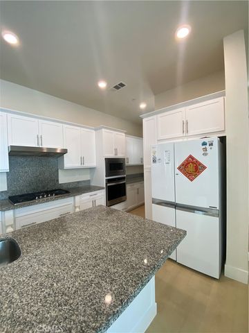 104 Spectacle, Irvine, CA 92618