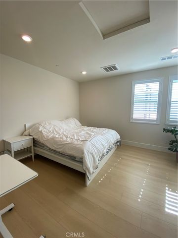 104 Spectacle, Irvine, CA 92618