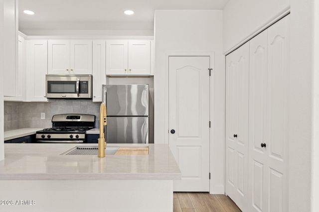 6900 E PRINCESS Drive 2117, Phoenix, AZ 85054