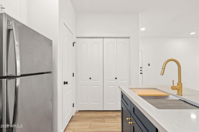 6900 E PRINCESS Drive 2117, Phoenix, AZ 85054