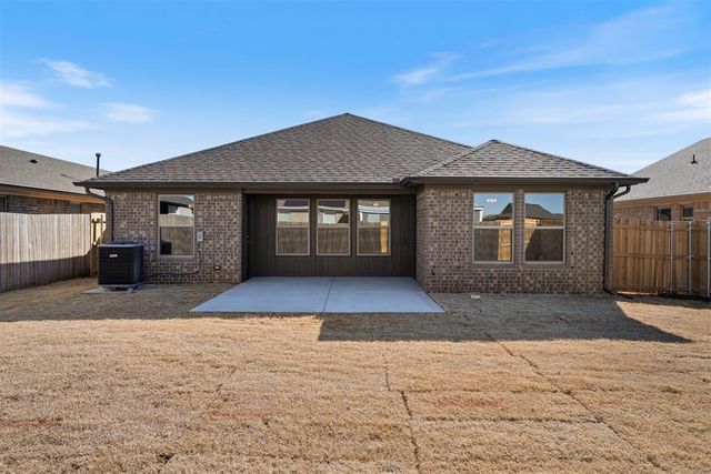 3313 Piney River Drive, Yukon, OK 73099
