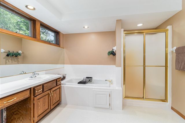 11452 Knollwood Court NE, Blaine, MN 55449