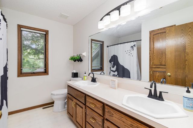 11452 Knollwood Court NE, Blaine, MN 55449