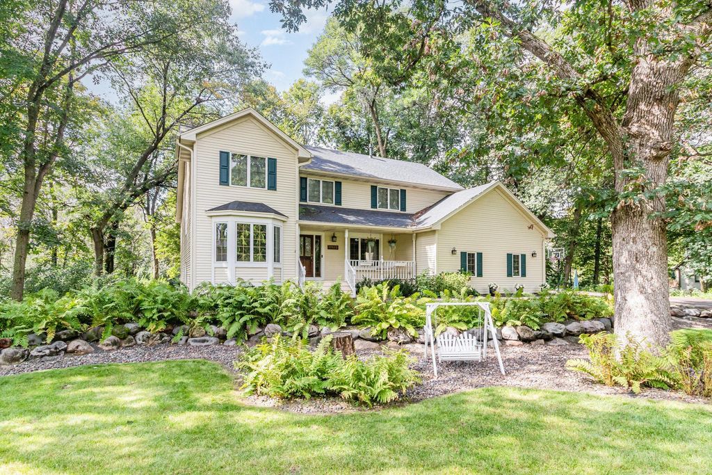 11452 Knollwood Court NE, Blaine, MN 55449