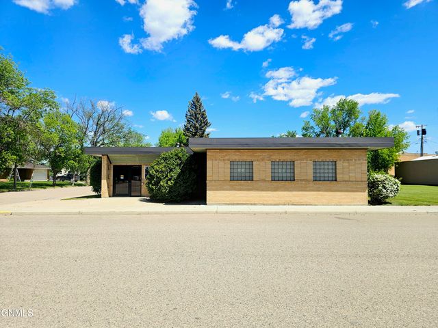 18 1st Avenue NW, Crosby, ND 58730 property photo