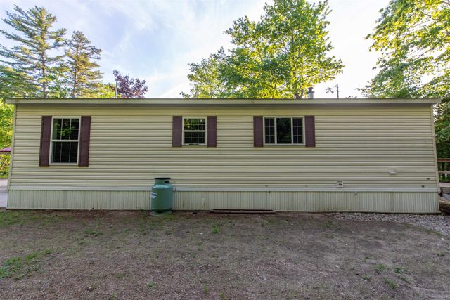 38 Bookholz Way, Tamworth, NH 03886