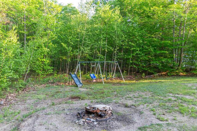 38 Bookholz Way, Tamworth, NH 03886
