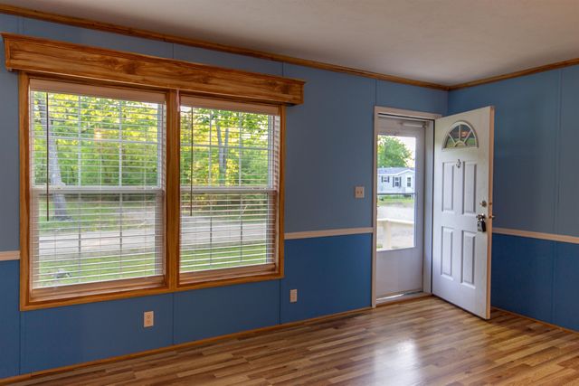 38 Bookholz Way, Tamworth, NH 03886
