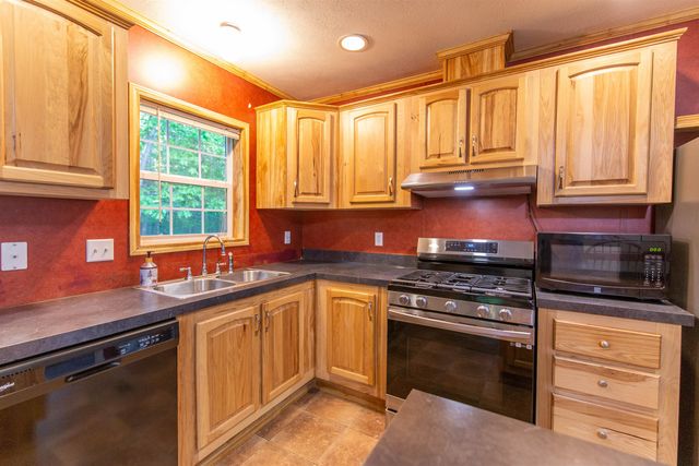 38 Bookholz Way, Tamworth, NH 03886