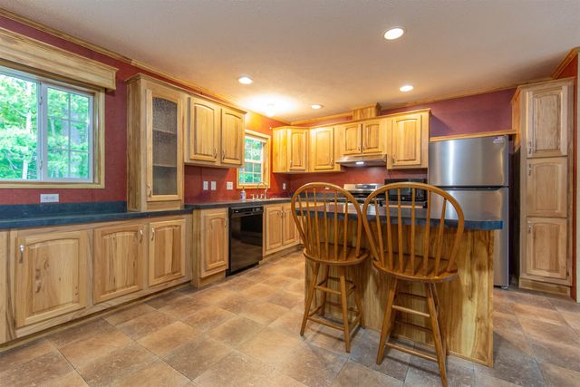 38 Bookholz Way, Tamworth, NH 03886