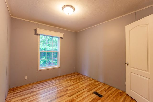 38 Bookholz Way, Tamworth, NH 03886