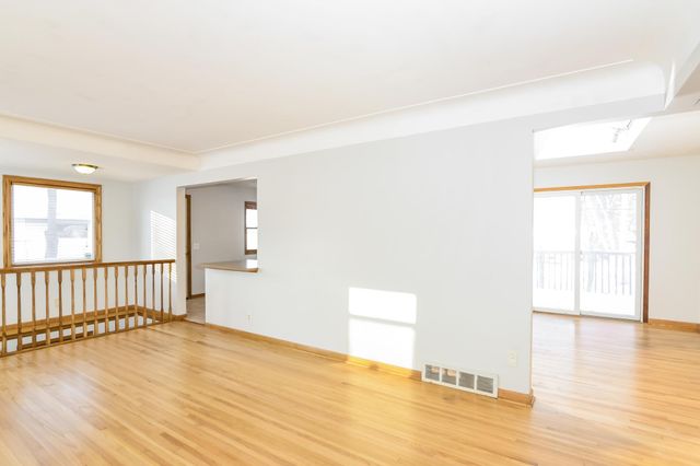 8324 14th Avenue S, Bloomington, MN 55425