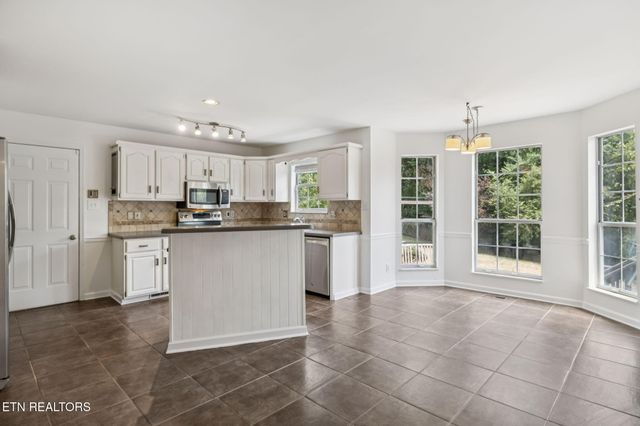 1440 Queensbridge Drive, Knoxville, TN 37922