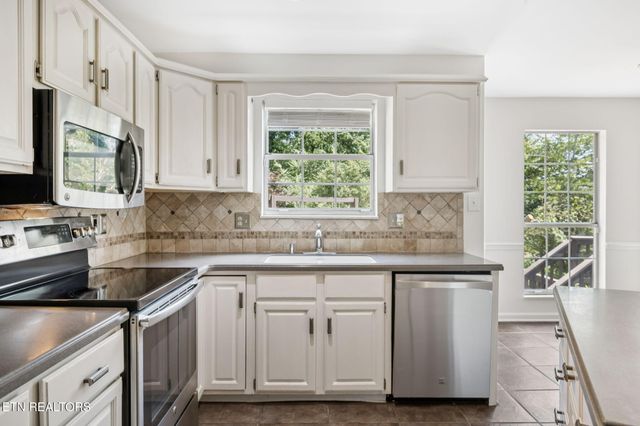 1440 Queensbridge Drive, Knoxville, TN 37922