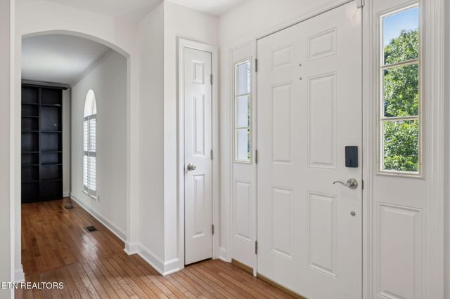 1440 Queensbridge Drive, Knoxville, TN 37922