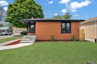 7558 S Damen Avenue, Chicago, IL 60620