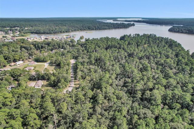 50 Firewood Road, Huntsville, TX 77340