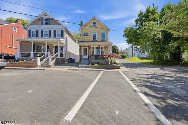 69 Harris St, Phillipsburg Town, NJ 08865