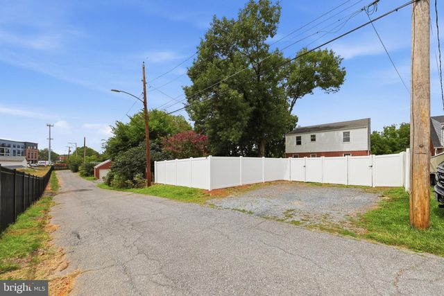 412 CARROLL PKWY, Frederick, MD 21701