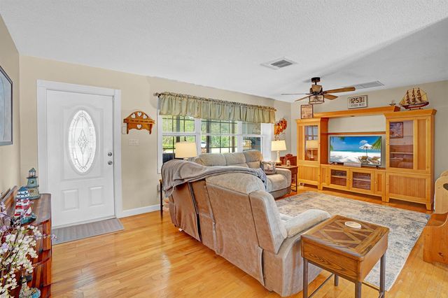 8702 DELAND Avenue, Fort Pierce, FL 34951