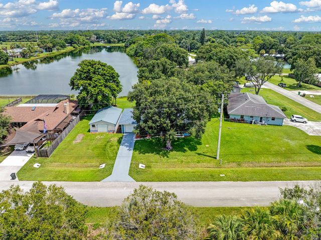 8702 DELAND Avenue, Fort Pierce, FL 34951