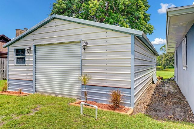 8702 DELAND Avenue, Fort Pierce, FL 34951