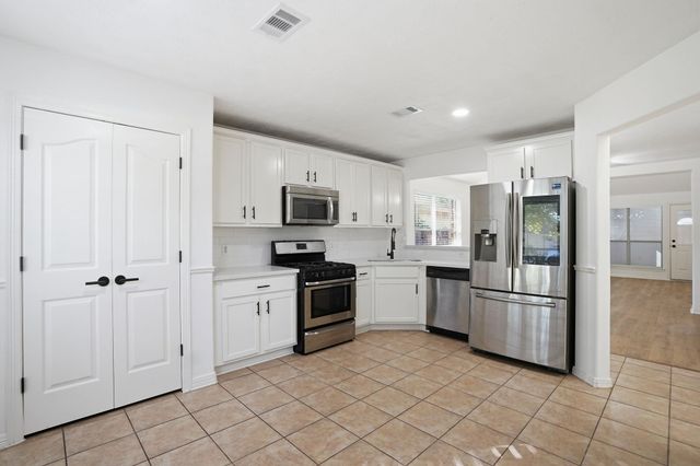 24022 Lestergate Drive, Spring, TX 77373
