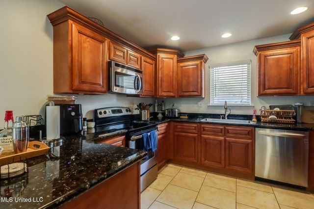 13727 Fieldcrest Way, Gulfport, MS 39503