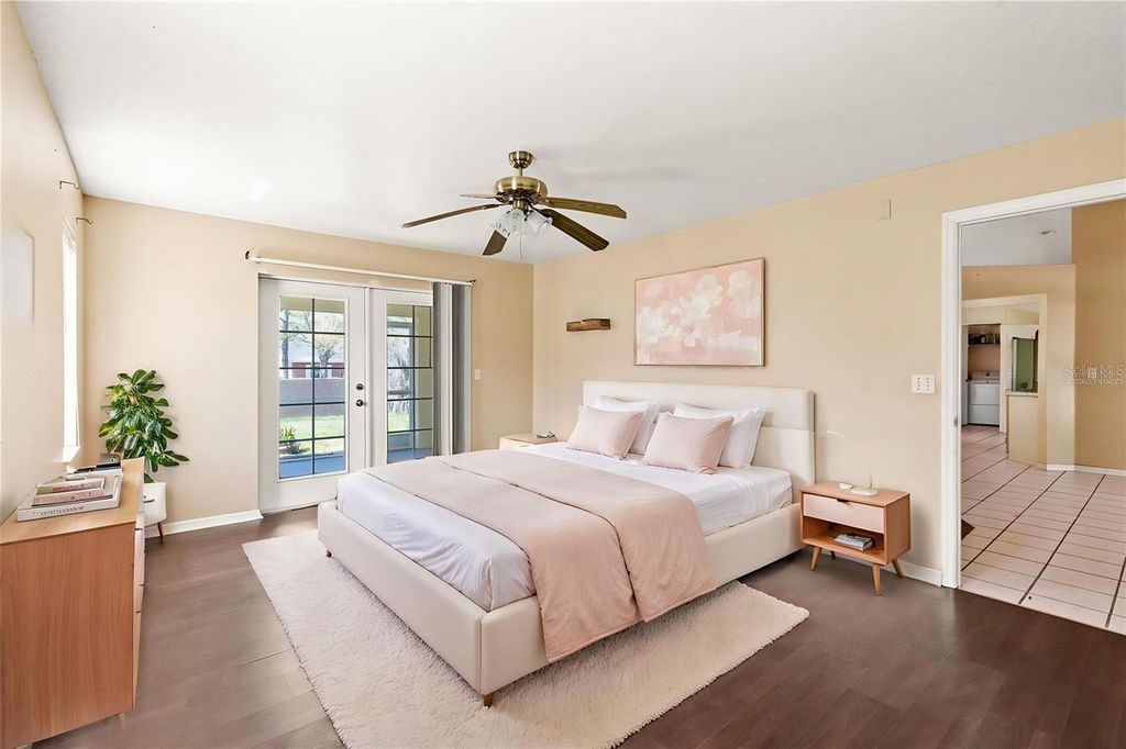 Image 12 of property listing at 6524 67TH COURT E., Bradenton, FL 34203