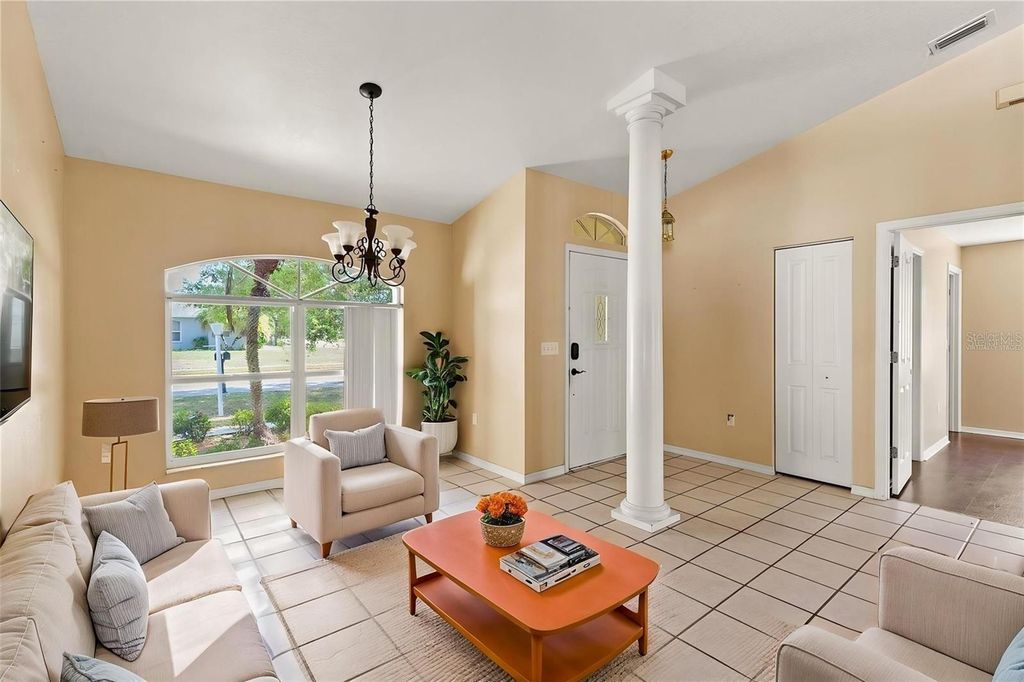 Image 7 of property listing at 6524 67TH COURT E., Bradenton, FL 34203
