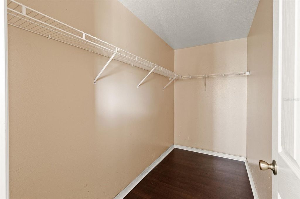 Image 10 of property listing at 6524 67TH COURT E., Bradenton, FL 34203