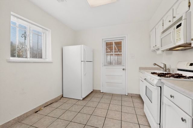9909 4th Street NW, Albuquerque, NM 87114