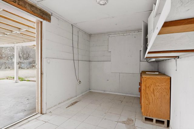 9909 4th Street NW, Albuquerque, NM 87114