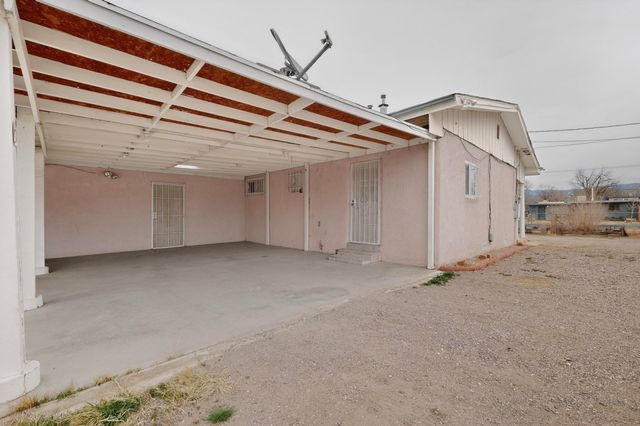 9909 4th Street NW, Albuquerque, NM 87114