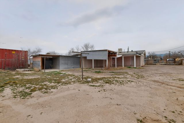 9909 4th Street NW, Albuquerque, NM 87114