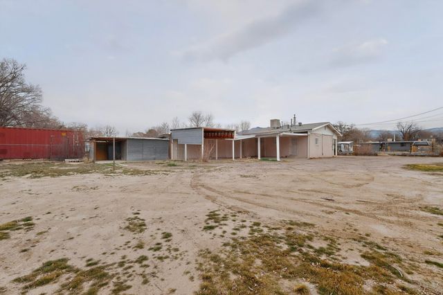 9909 4th Street NW, Albuquerque, NM 87114